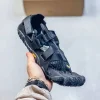 Black Finger